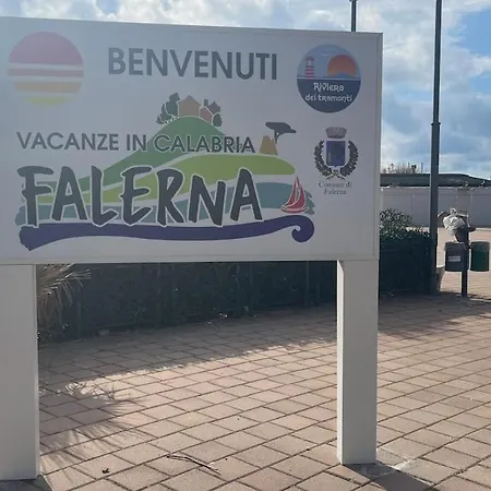 One * Falerna Scalo